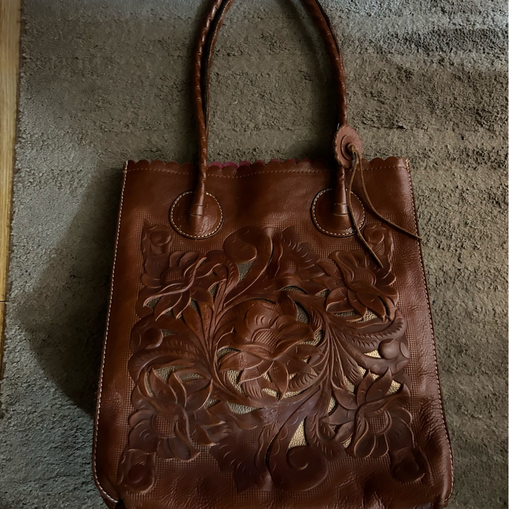 PATRICIA NASH TOTE Excellent Condition - Picture 2 of 5
